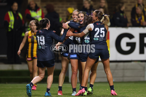 AFLW 2025 Round 02 - Hawthorn v Carlton - A-61700044