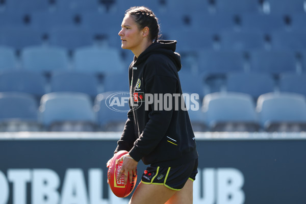 AFLW 2025 Round 02 - Richmond v Western Bulldogs - A-61710575