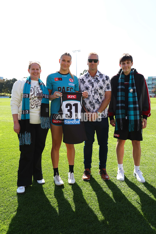 AFLW 2025 Round 02 - North Melbourne v Port Adelaide - A-61713257