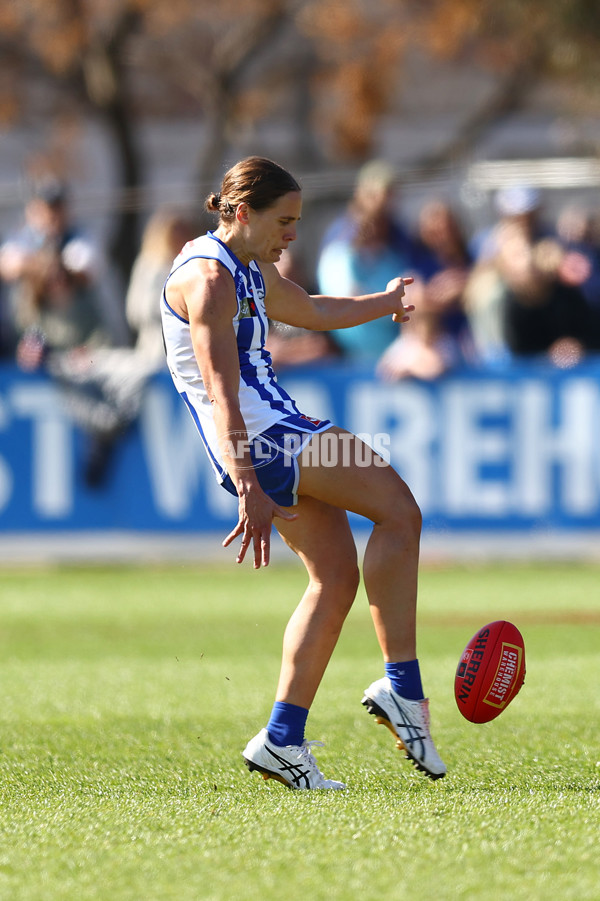 AFLW 2025 Round 02 - North Melbourne v Port Adelaide - A-61719270