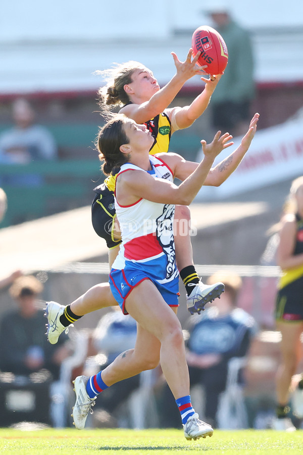 AFLW 2025 Round 02 - Richmond v Western Bulldogs - A-61729715