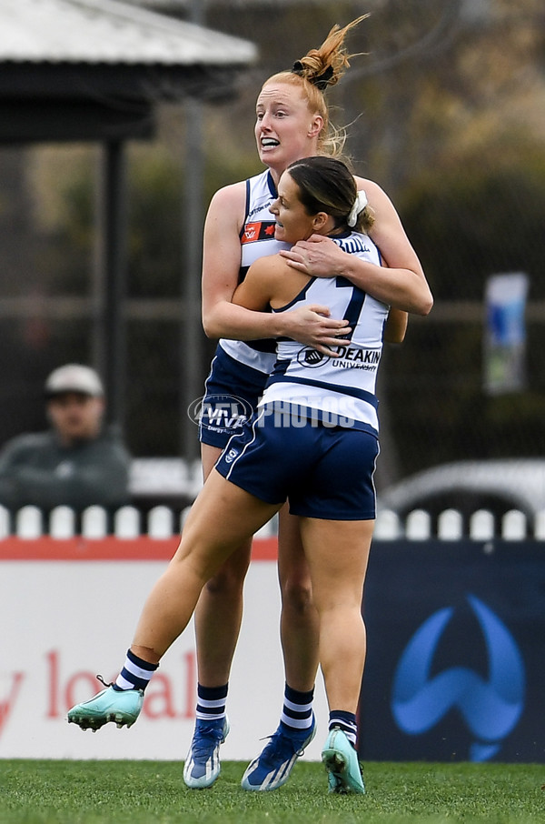 AFLW 2025 Round 02 - Adelaide v Geelong - A-61733129