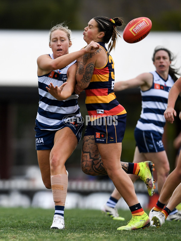 AFLW 2025 Round 02 - Adelaide v Geelong - A-61736976