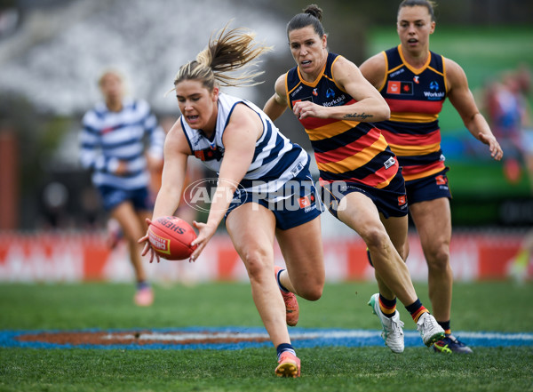 AFLW 2025 Round 02 - Adelaide v Geelong - A-61737002