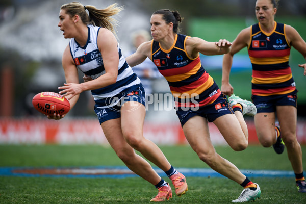 AFLW 2025 Round 02 - Adelaide v Geelong - A-61737017