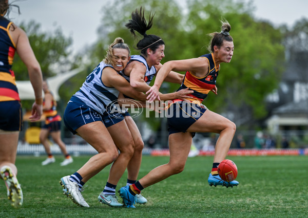 AFLW 2025 Round 02 - Adelaide v Geelong - A-61750739