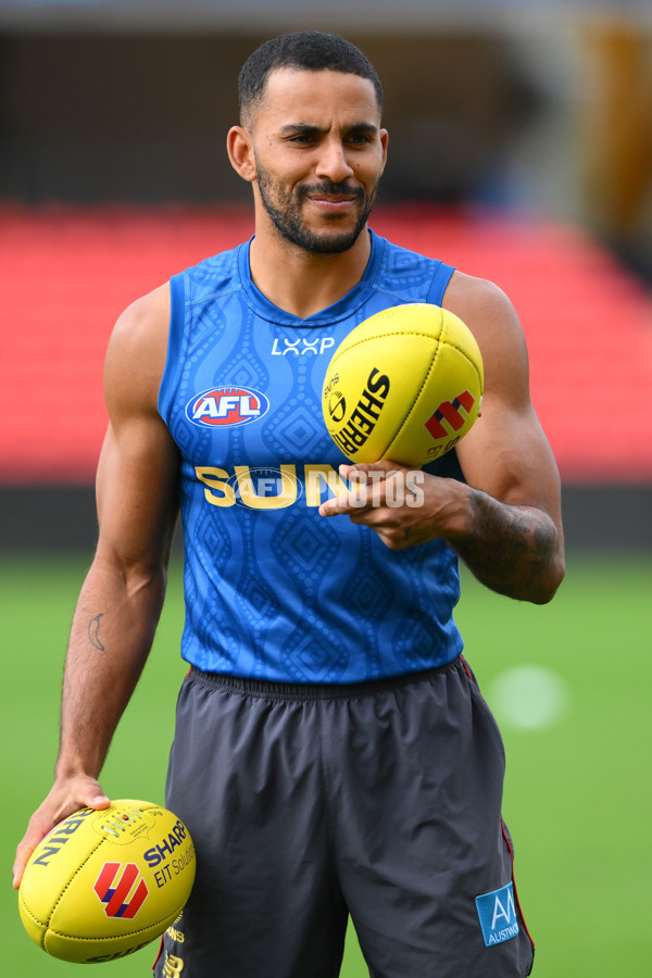 AFL 2025 Training - Gold Coast 260825 - A-61772786