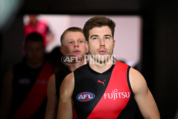 AFL 2025 Round 24 - Gold Coast v Essendon - A-61794909