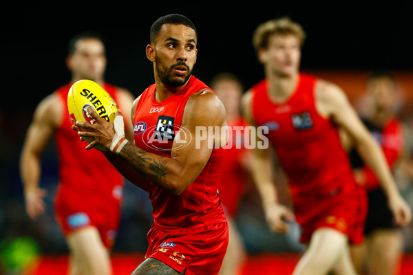 AFL 2025 Round 24 - Gold Coast v Essendon - A-61797592