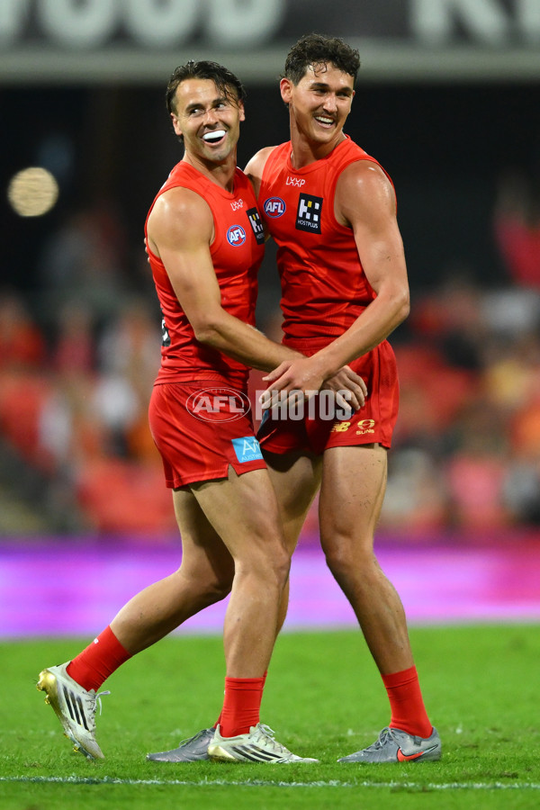 AFL 2025 Round 24 - Gold Coast v Essendon - A-61801011
