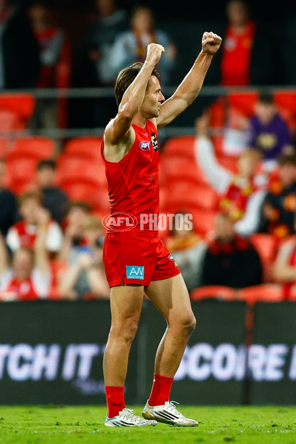 AFL 2025 Round 24 - Gold Coast v Essendon - A-61801090