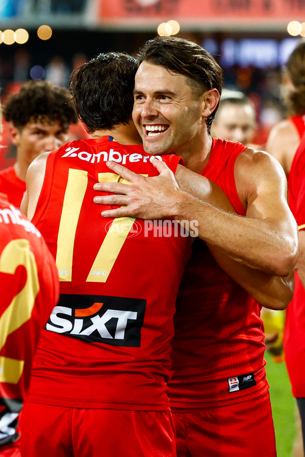 AFL 2025 Round 24 - Gold Coast v Essendon - A-61802888
