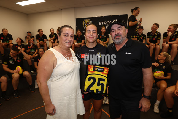 AFLW 2025 Round 03 - Richmond v Essendon - A-61901436
