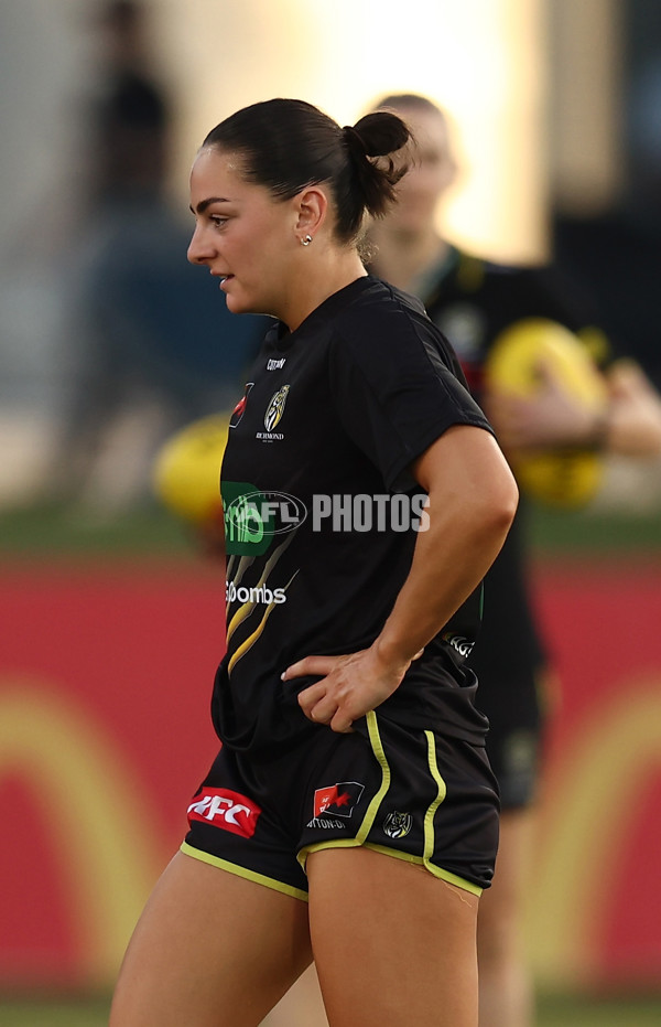 AFLW 2025 Round 03 - Richmond v Essendon - A-61921893