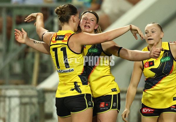 AFLW 2025 Round 03 - Richmond v Essendon - A-61926051