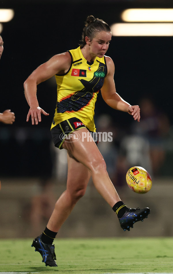 AFLW 2025 Round 03 - Richmond v Essendon - A-61926118