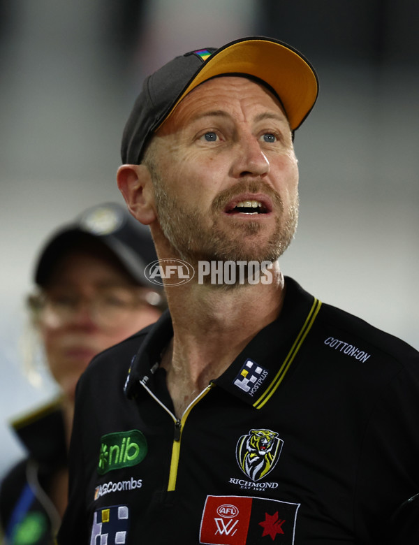 AFLW 2025 Round 03 - Richmond v Essendon - A-61941597
