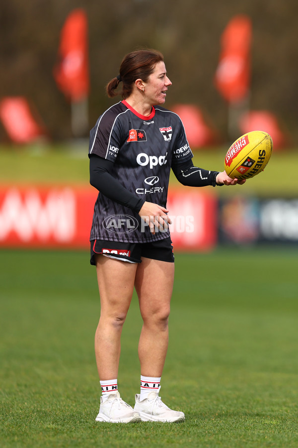 AFLW 2025 Round 03 - Euro-Yroke v Waalitj Marawar - A-62088472