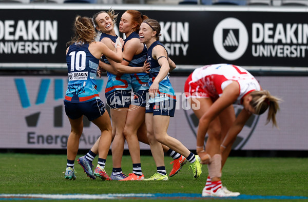 AFLW 2025 Round 03 - Geelong v Sydney - A-62096251