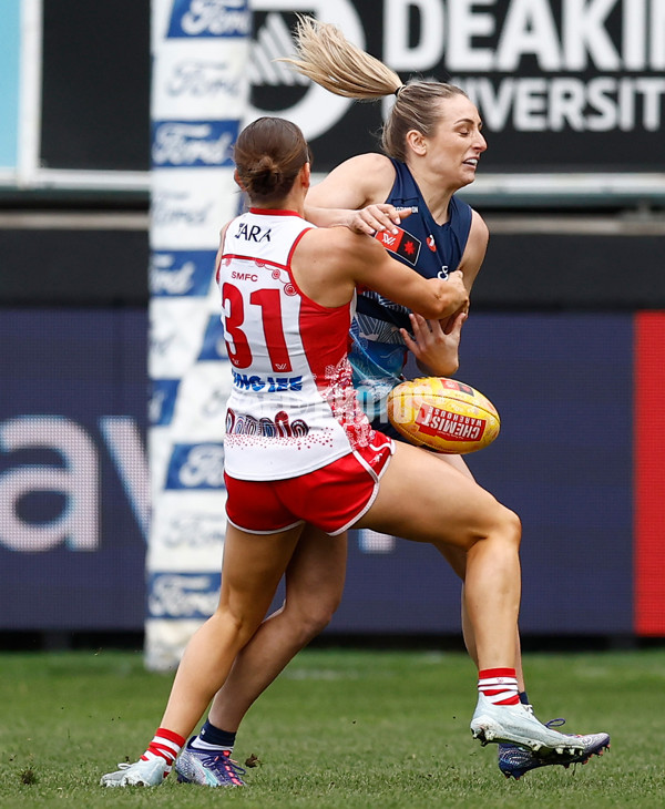 AFLW 2025 Round 03 - Geelong v Sydney - A-62096254