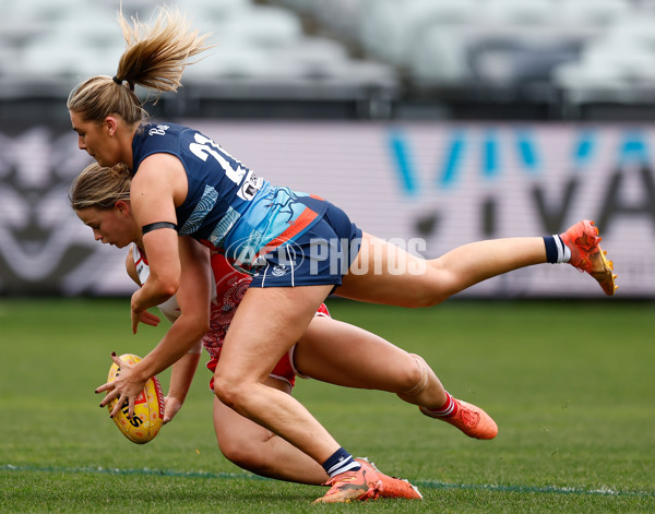 AFLW 2025 Round 03 - Geelong v Sydney - A-62096307