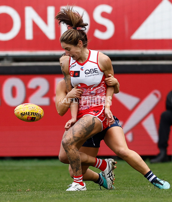 AFLW 2025 Round 03 - Geelong v Sydney - A-62097156