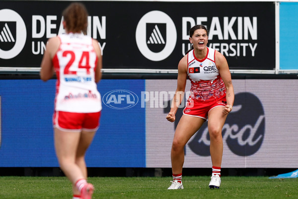 AFLW 2025 Round 03 - Geelong v Sydney - A-62099685
