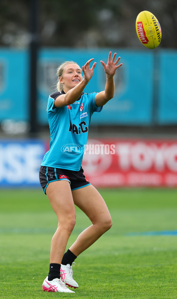 AFLW 2025 Round 03 - Yartapuulti v Gold Coast - A-62102735