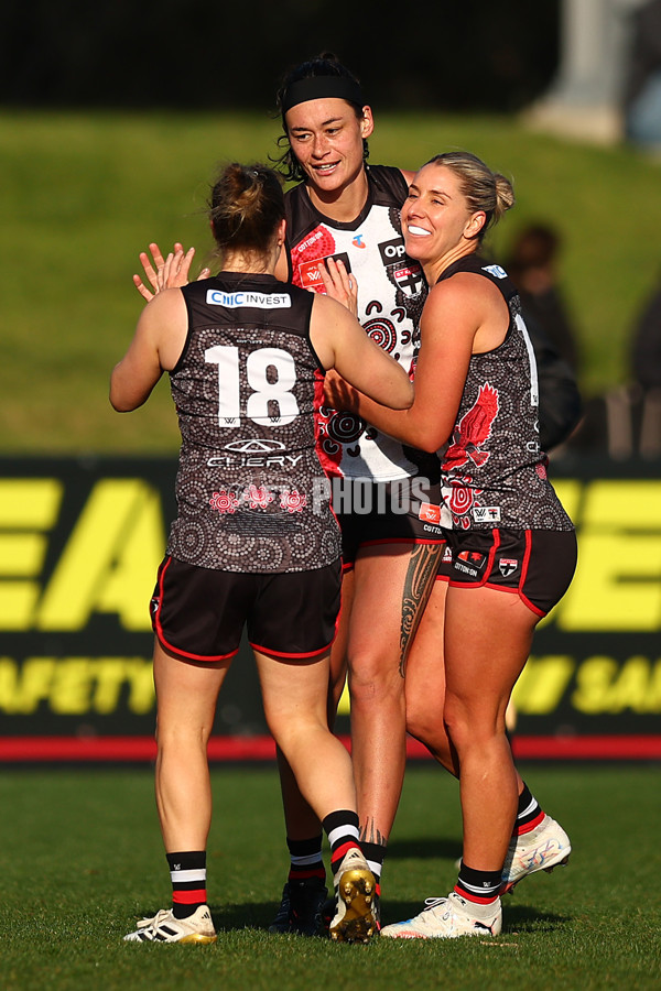 AFLW 2025 Round 03 - Euro-Yroke v Waalitj Marawar - A-62104888