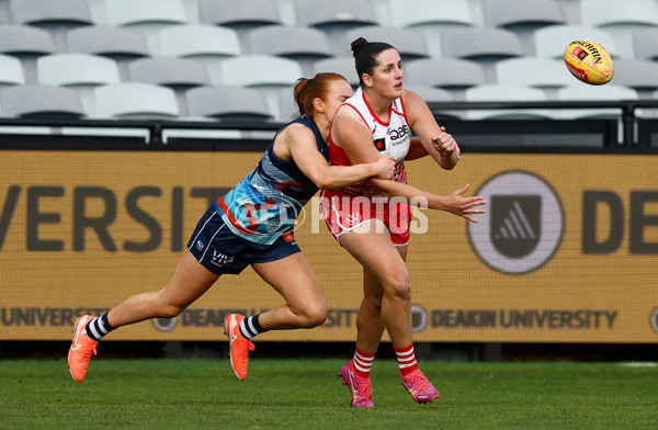 AFLW 2025 Round 03 - Geelong v Sydney - A-62106864