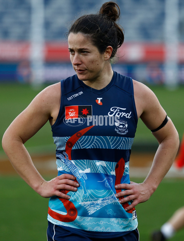 AFLW 2025 Round 03 - Geelong v Sydney - A-62110630
