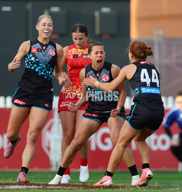 AFLW 2025 Round 03 - Yartapuulti v Gold Coast - A-62115831