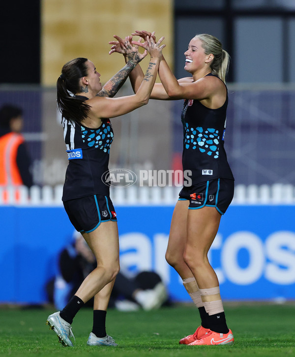 AFLW 2025 Round 03 - Yartapuulti v Gold Coast - A-62118604