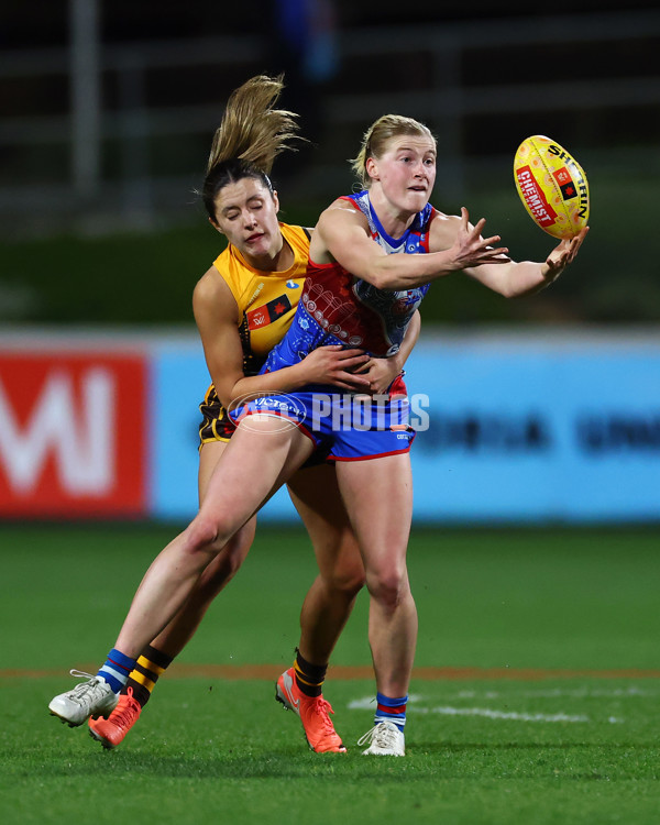 AFLW 2025 Round 03 - Western Bulldogs v Hawthorn - A-62123125