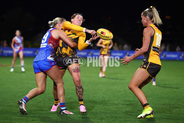 AFLW 2025 Round 03 - Western Bulldogs v Hawthorn - A-62123128