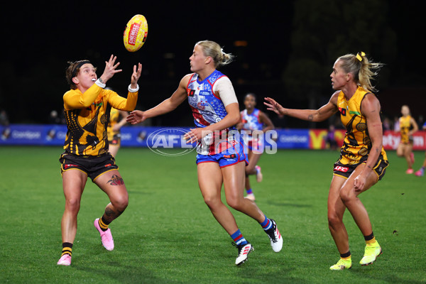 AFLW 2025 Round 03 - Western Bulldogs v Hawthorn - A-62123129