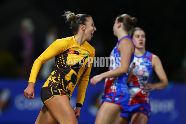 AFLW 2025 Round 03 - Western Bulldogs v Hawthorn - A-62123137