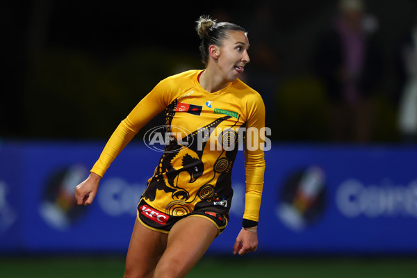 AFLW 2025 Round 03 - Western Bulldogs v Hawthorn - A-62123139