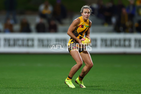 AFLW 2025 Round 03 - Western Bulldogs v Hawthorn - A-62123156