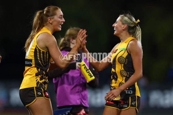 AFLW 2025 Round 03 - Western Bulldogs v Hawthorn - A-62124000