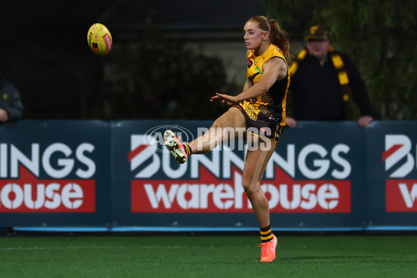 AFLW 2025 Round 03 - Western Bulldogs v Hawthorn - A-62124006