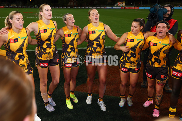 AFLW 2025 Round 03 - Western Bulldogs v Hawthorn - A-62125472