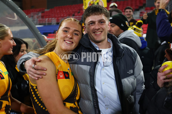 AFLW 2025 Round 03 - Western Bulldogs v Hawthorn - A-62125474