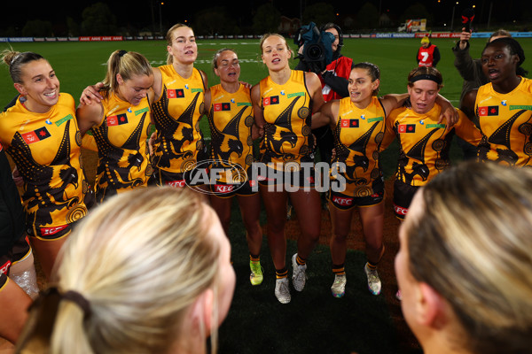 AFLW 2025 Round 03 - Western Bulldogs v Hawthorn - A-62126933