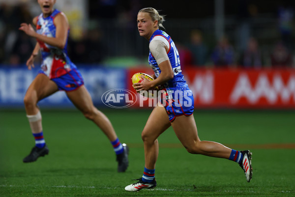 AFLW 2025 Round 03 - Western Bulldogs v Hawthorn - A-62129485