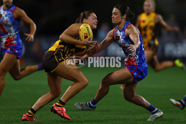 AFLW 2025 Round 03 - Western Bulldogs v Hawthorn - A-62129489