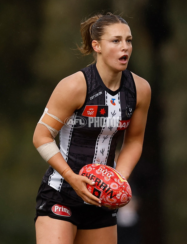 AFLW 2025 Round 03 - Collingwood v Narrm - A-62139264