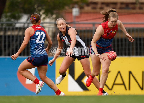 AFLW 2025 Round 03 - Collingwood v Narrm - A-62140002
