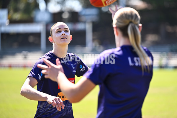 AFLW 2025 Round 03 - Walyalup v North Melbourne - A-62142035