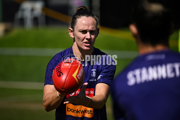AFLW 2025 Round 03 - Walyalup v North Melbourne - A-62142036